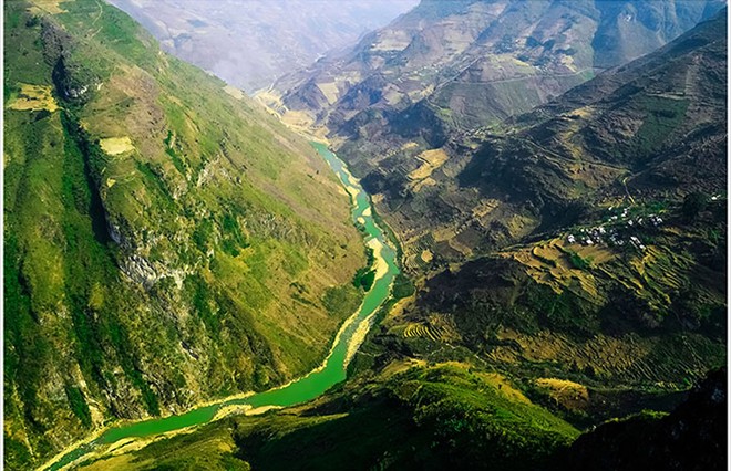 Chiêm[-]ngưỡng[-]cảnh[-]thiên[-]nhiên[-]tuyệt[-]đẹp[-]ở[-]3[-]miền[-]đất[-]nước